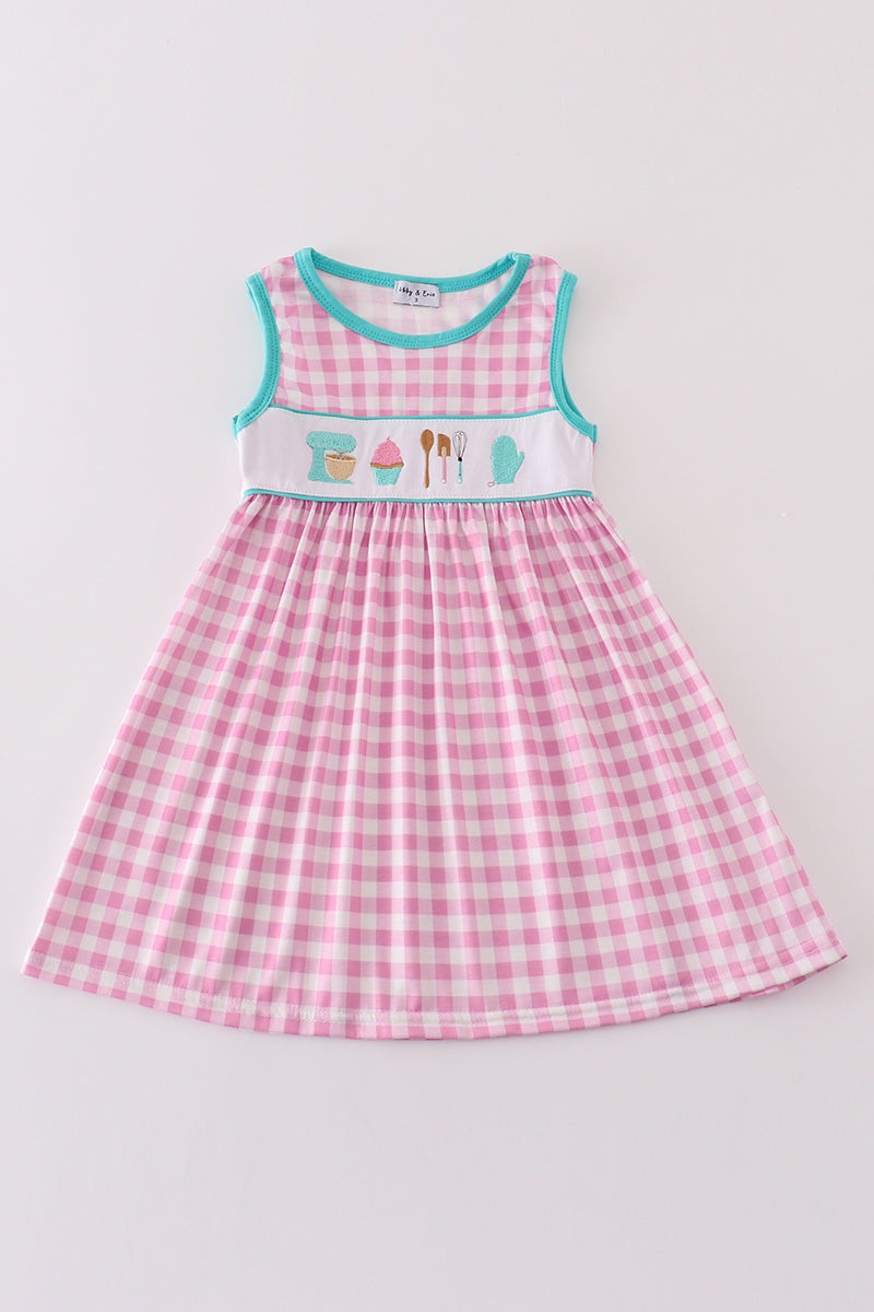 Pink let's baking embroidery gingham dress