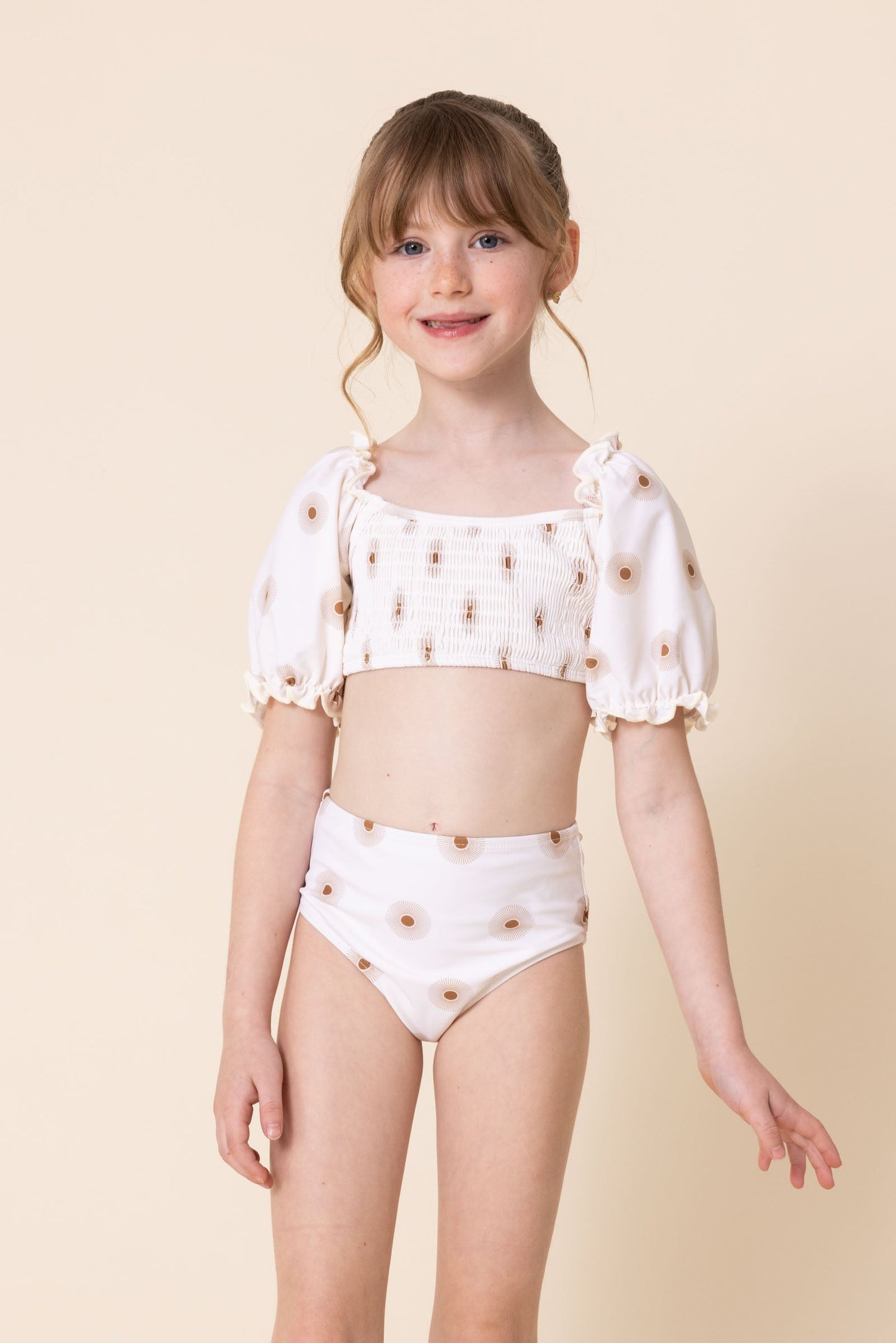 White floral print smocked 2pc girl swimsuit (size run small, go up 1-2 sizes)